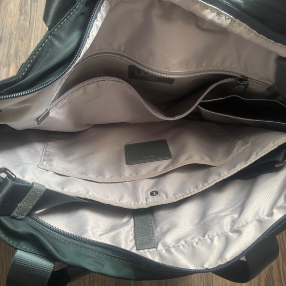 Tumi Voyageur Mauren laptop tote - dark green - Picture 2 of 5